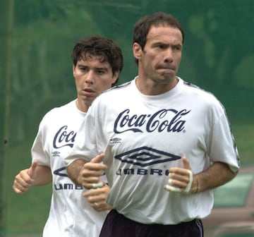 Superman se nacionalizó chileno y su buen rendimiento en la U lo llevó a disputar las Eliminatorias. Su icónica atajada a Chilavert lo llevó a la memoria.