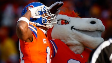 DENVER, COLORADO - JANUARY 05: Courtland Sutton #14 of the Denver Broncos celebrates after scoring a touchdown in the first quarter against the Kansas City Chiefs at Empower Field At Mile High on January 05, 2025 in Denver, Colorado. Justin Edmonds/Getty Images/AFP (Photo by Justin Edmonds / GETTY IMAGES NORTH AMERICA / Getty Images via AFP)