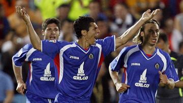 Casquero celebra un gol con la camiseta del Getafe.