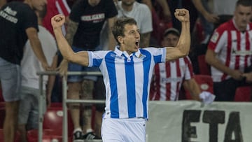 El jugador espa&ntilde;ol de la Real Sociedad, Mikel Oyarzabal, durante un partido.