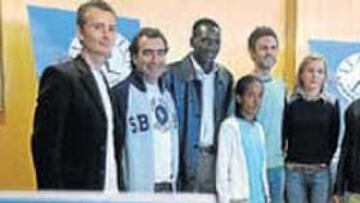 <b>LOS PROTAGONISTAS. </b>Gebrselassie junto a otros participantes.