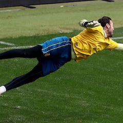 Roberto, contra Olmeta, Zamora júnior, Manninger y el tiempo