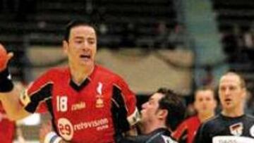 SIN FORTUNA. El joven Romero, que va para estrella, tuvo en sus manos la oportunidad del empate.