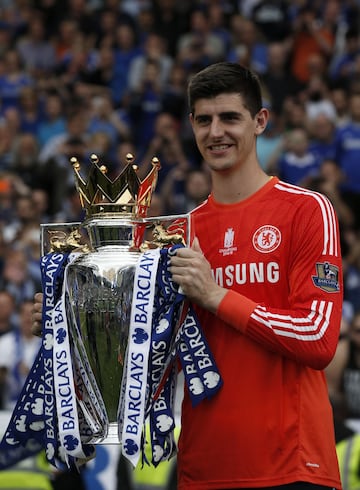 El Chelsea se coronó campeón de la Premier League con tres fechas de antelación el 3 de mayo de 2015. Thibaut Courtois fue el portero menos goleado de la liga. 