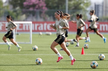 Kosovari Asllani, jugadora del Real Madrid.