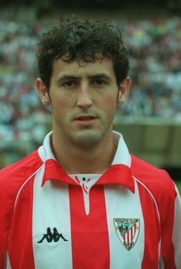 Recaló en el filial del Athletic en el verano de 1997. Debutó con los leones en Primera División en septiembre de 1997