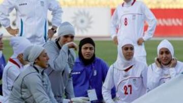 Irán se quejará a la FIFA tras vetar su vestimenta