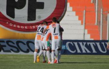 Fecha 8 vs Santiago Wanderers. De vuelta en El Salvador los mineros vencieron por cuenta mínima a los caturros.