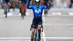 Olivia Baril celebra su victoria en la Vuelta a Extremadura.