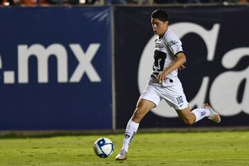 Esta joven promesa del balompié mexicano se ha hecho de minutos en el máximo circuito gracias a su bien toque futbolístico