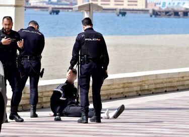 Persecuciones policiales, multas y detenciones a quienes practican deporte fuera de casa