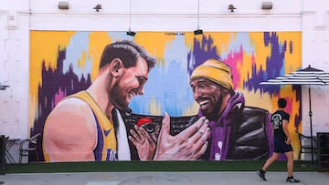 Kobe Bryant-Luka Doncic, el mural que sobresale en Los Ángeles antes del Lakers-Mavericks