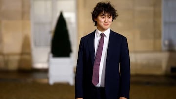 Alexandr Wang co-founded Scale AI, a company that trains artificial intelligence models. He believes the future belongs to those who know how to adapt.