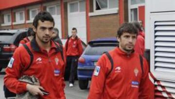 <b>EN RUTA. </b>De las Cuevas, Rivera (uno de los afectados) y sus compañeros llegaron a Madrid en autocar.