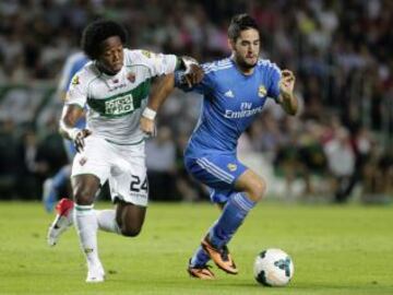 Elche-Real Madrid. isco y Carlos Alberto.