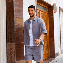 Cenk continúa al margen esperando una salida