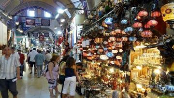 Visita el bamoso Gran Bazar de Turquía.