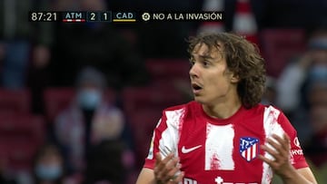 La expulsión a Serrano que nadie entendió en el Metropolitano: "Se están cargando el fútbol..."