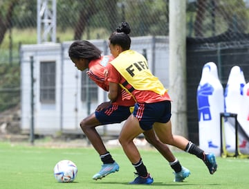 La Selección Colombia trabajó este domingo en Costa Rica pensando ya en lo que será el último juego de la fase de grupos este martes ante Nueva Zelanda a partir de las 6 de la tarde en el estadio Nacional.