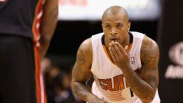 Phoenix renueva a P. J. Tucker y se reúne con Isaiah Thomas