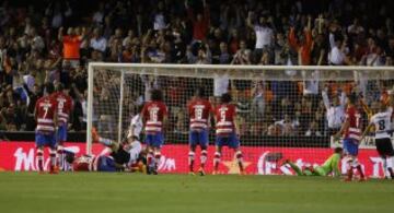 1-0. Javi Fuego anotó el primer tanto.