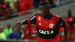 Soccer Football - Brasileiro Championship  - Brazil&#039;s Flamengo v Brazil&#039;s Atletico Mineiro - Maracana Stadium, Rio de Janeiro, Brazil - 13/5/17 - Vinicius Junior of Flamengo in action. REUTERS/Pilar Olivares