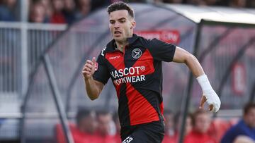 El futbolista espa?ol Manel Royo, durante un partido con el Almere City en Pa¨ªses Bajos.