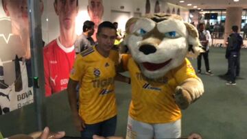 Por un fútbol sin violencia; Juninho en la casa de Rayados.
