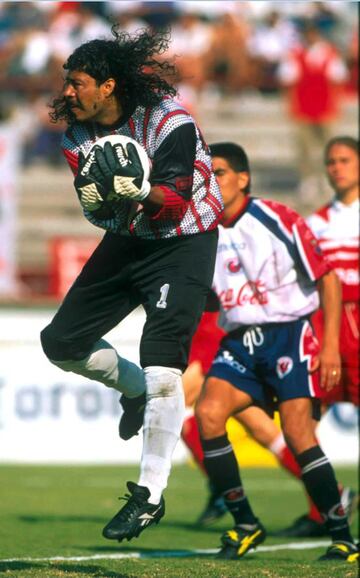 El portero colombiano llego a los Tiburones procedente de Atlético Nacional pero su vida nocturna nunca lo dejó demostrar toda su calidad.