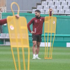 Alves: “He tenido la suerte de esta oportunidad para demostrar que estoy ahí”