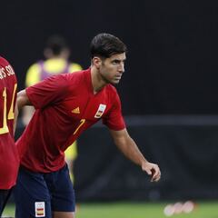 Asensio atormenta a Japón