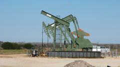 El petróleo cierra al alza. ¿Cuánto cuesta y a cuánto se cotiza un barril de crudo Brent y West Texas Intermediate (WTI) hoy, 22 de enero? Así los precios.