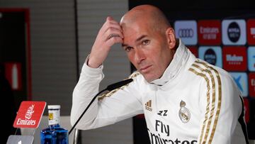 GRAF7947. MADRID, 25/01/2020.- El entrenador del Real Madrid, Zinedine Zidane durante la rueda de prensa tras el entrenamiento del equipo en la ciudad deportiva de Valdebebas en Madrid este sábado con motivo de preparar el encuentro correspondiente
