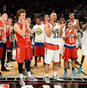 Ansel Elgort, Common y Mo'ne Davis aplauden una vez finalizado el 'Celebrity Game'