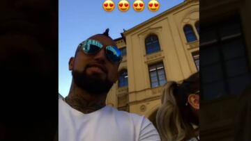 Arturo Vidal mostró su día de shopping por Munich