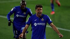 GRAF5339. GETAFE (MADRID), 27/02/2021.- El delantero del Getafe Jaime Mata celebra el segundo gol ante el Valencia durante el partido de LaLiga que se disputa este s&aacute;bado en el Coliseo Alfonso P&eacute;rez. EFE/Emilio Naranjo