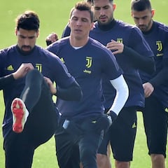 La Juve llegó tarde a Madrid por el susto de Khedira