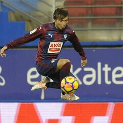 Javier Tebas 'oficializa' el fichaje del japonés Inui por el Betis