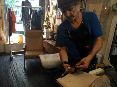 Controla tus impulsos de gastar con este bolso electrónico