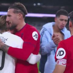 La imagen más potente del adiós de Navas: así le despidió Bellingham