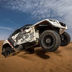 Sólo Al-Attiyah impide que Sainz gane en Marruecos