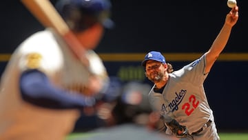 MILWAUKEE, WISCONSIN - MAY 10: Clayton Kershaw #22 of the Los Angeles Dodgers throws a pitch during the second inning against the Milwaukee Brewers at American Family Field on May 10, 2023 in Milwaukee, Wisconsin.   Stacy Revere/Getty Images/AFP (Photo by Stacy Revere / GETTY IMAGES NORTH AMERICA / Getty Images via AFP)