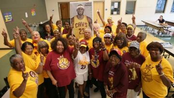 El club de abuela de LeBron James.