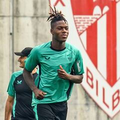 Why did Athletic winger Nico Williams turn down a move to Barcelona?