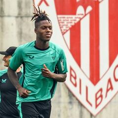 Padilla, Yeray y Nico Williams vuelven a ejercitarse en parte con el grupo