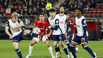 Lucas Bergvall marca en propia puerta.