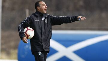 Oltra: "Si jugamos a no encajar, igual perdemos la identidad"