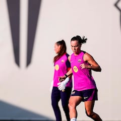 Paso importante de Pajor y Kika