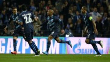 Brahimi marcó de falta el primer gol del Oporto. Después le seguiría Casemiro con otro bello tanto a balón parado.