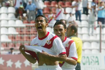 Nacido en Humaitá (Brasil) llegó desde el pais sudamericano al Rayo Vallecano donde jugó 85 partidos. En el Real Betis llegó ha jugar 100 partidos oficiales. 